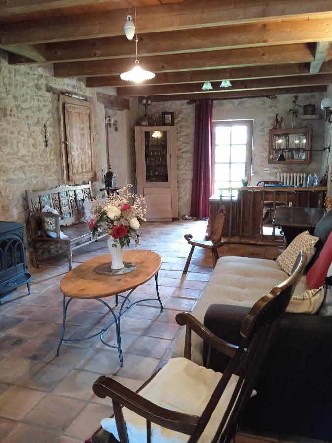 Chez Karine Bed & Breakfast Ceyzerieu Luaran gambar