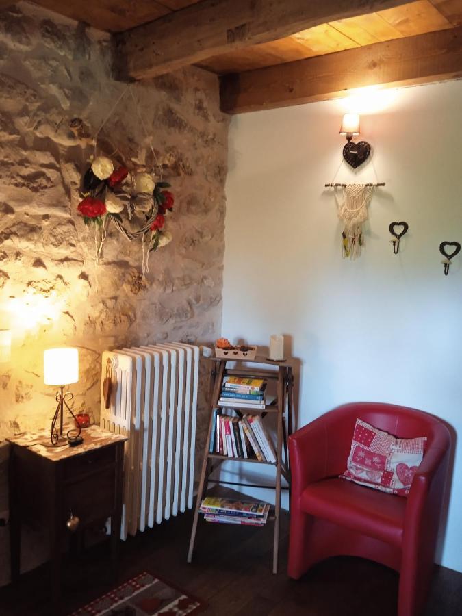 Chez Karine Bed & Breakfast Ceyzerieu Luaran gambar