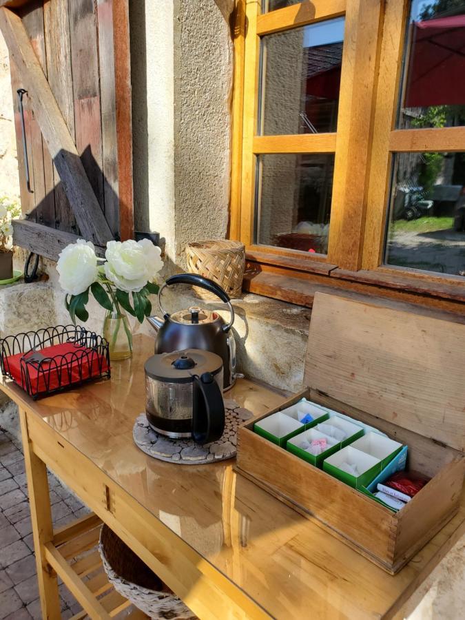Chez Karine Bed & Breakfast Ceyzerieu Luaran gambar